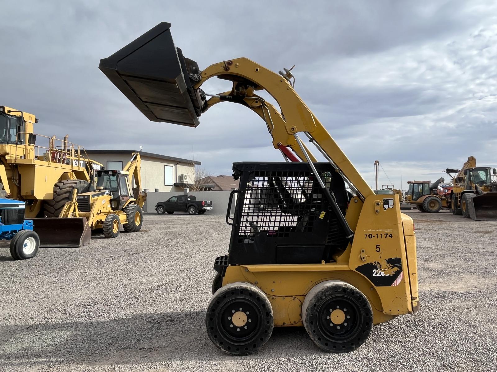 ./imagenes/INVOICE/2019/16885/MINICARGADOR CATERPILLAR 226B3 (22).JPG